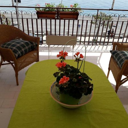 Centrocitta Beach Roccalumera Εξωτερικό φωτογραφία